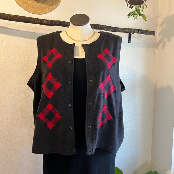 Black Plush Soft Plaid Patchwork Snap Button Sweater Vest Top Size 3X Holiday - Picture 11 of 11